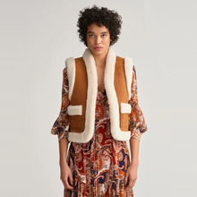 Load image into Gallery viewer, Women’s B3 Brown and white Shearling Leather Vest