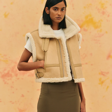 Load image into Gallery viewer, Brown Women B3 Sheepskin Aviator Leather Vest