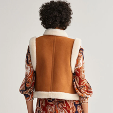 Load image into Gallery viewer, Women’s B3 Brown and white Shearling Leather Vest