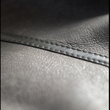 Load image into Gallery viewer, Womens Aviator Bomber Leather Jacket With Fur