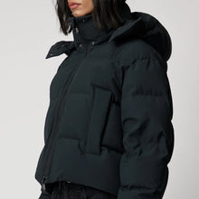 Load image into Gallery viewer, Women Mate Black Winter Puffer Jacket