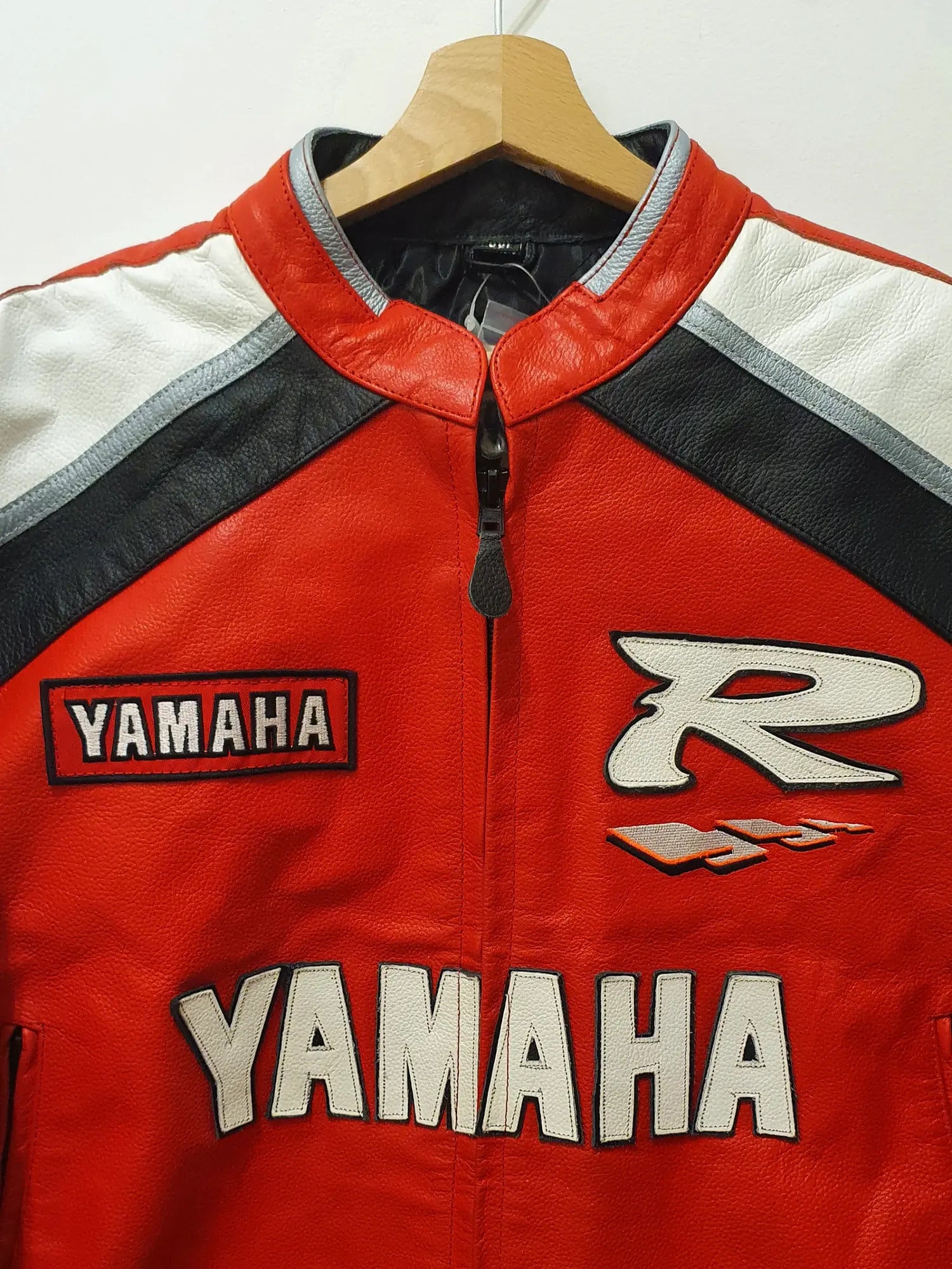 Yamaha Racing レーシングジャケット 赤/白 Yamaha Racing Jacket in Red & White – Shearling leather