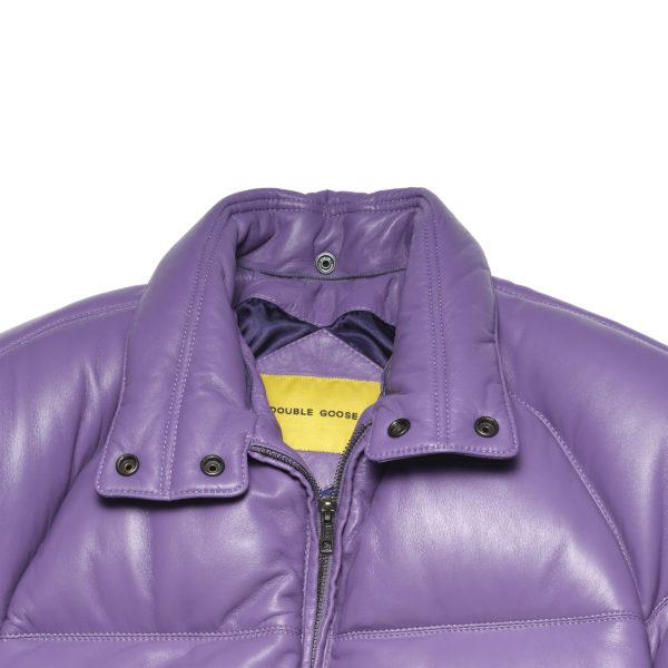 collar closeup view of goose country jacket