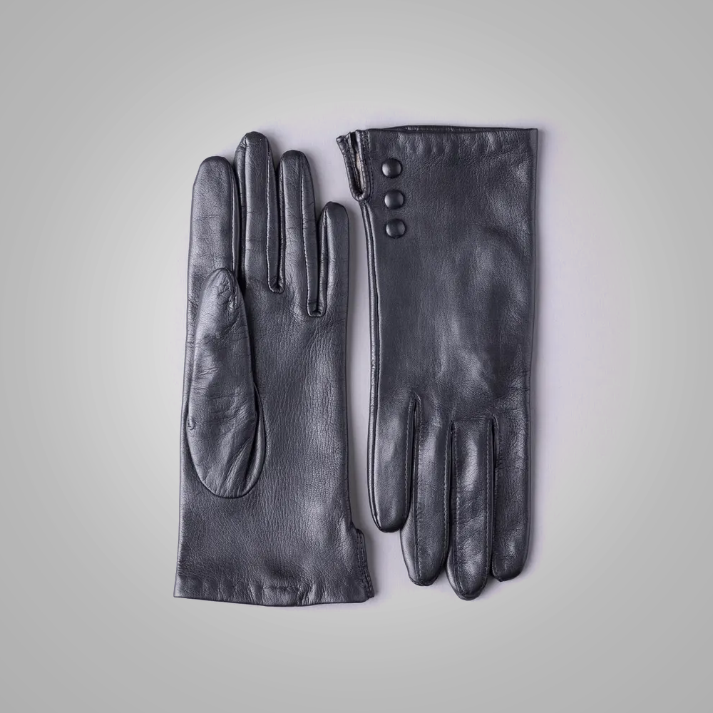 New Women Beatrice Button Lambskin Leather Gloves in Black