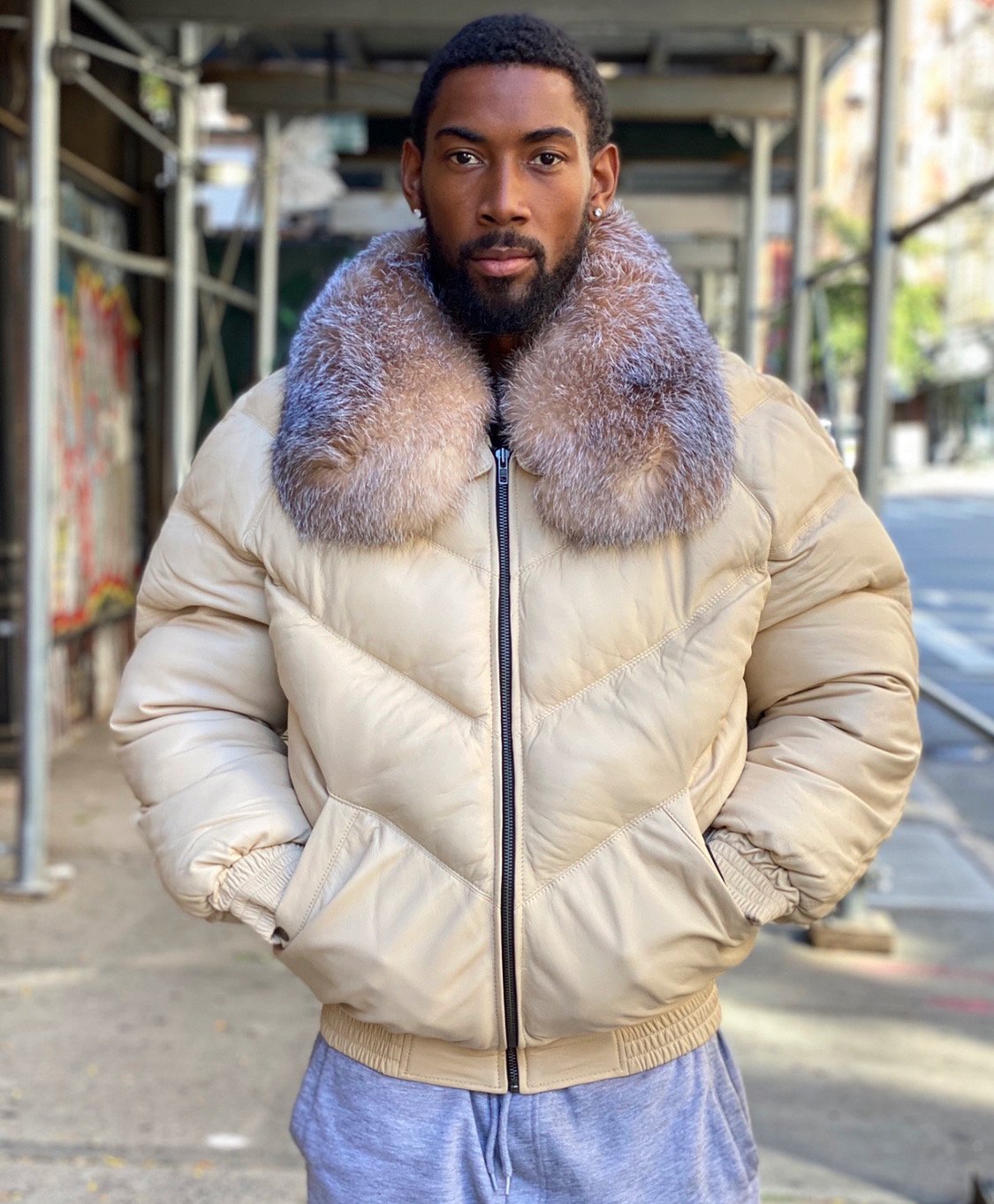MEN V BOMBER JACKET - CREAM COLOR WITH CRYSTAL FOX - Shearling leather