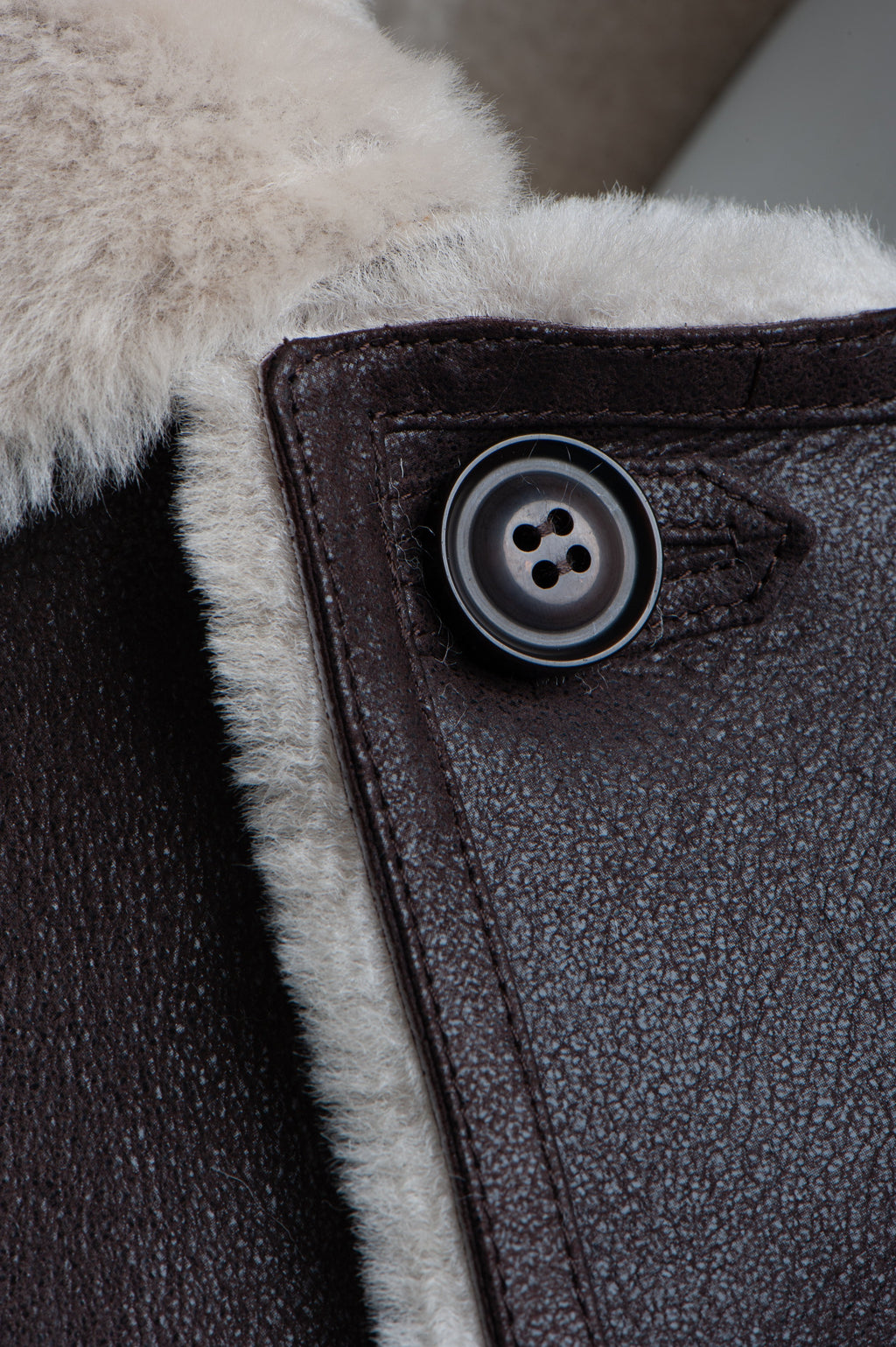 Jozef's 3/4 length brown shearling buttoned coat - Shearling leather